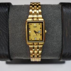 Citizen Quartz Gold Tone Rectangular Watch 1032-R12345 RC Japan Water Resist